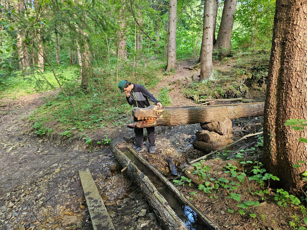 podivna vodni struktura